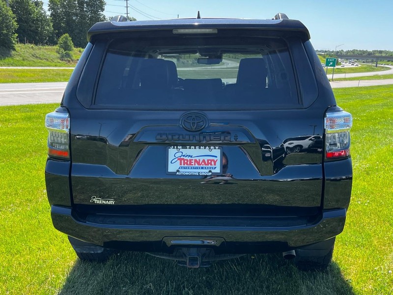 Toyota 4Runner Vehicle Image 04