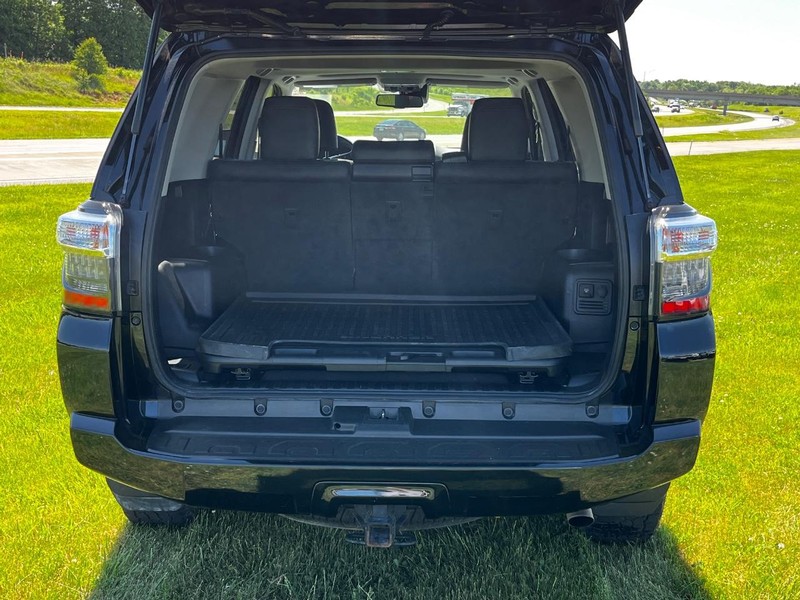 Toyota 4Runner Vehicle Image 05