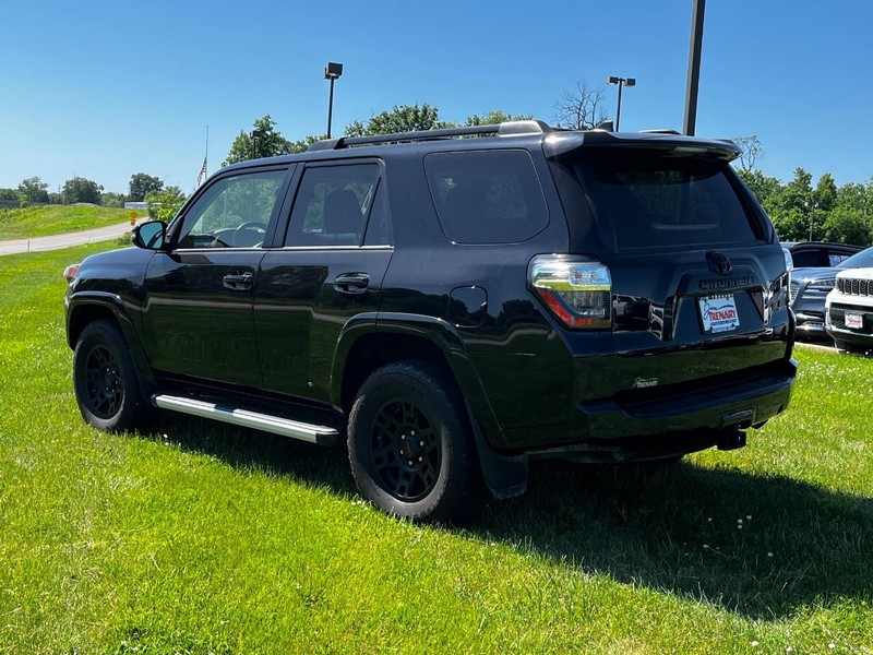Toyota 4Runner Vehicle Image 06