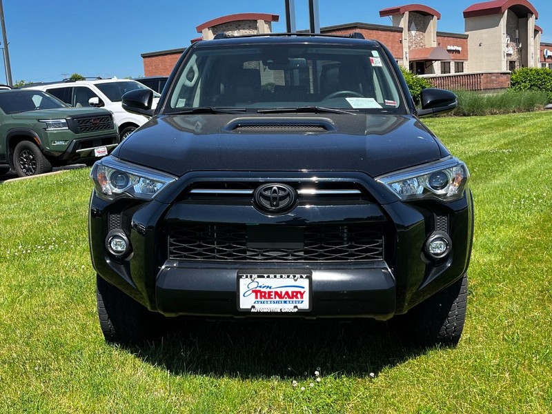 Toyota 4Runner Vehicle Image 09