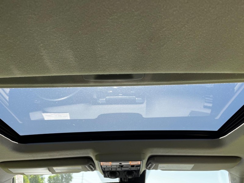 Toyota 4Runner Vehicle Image 11