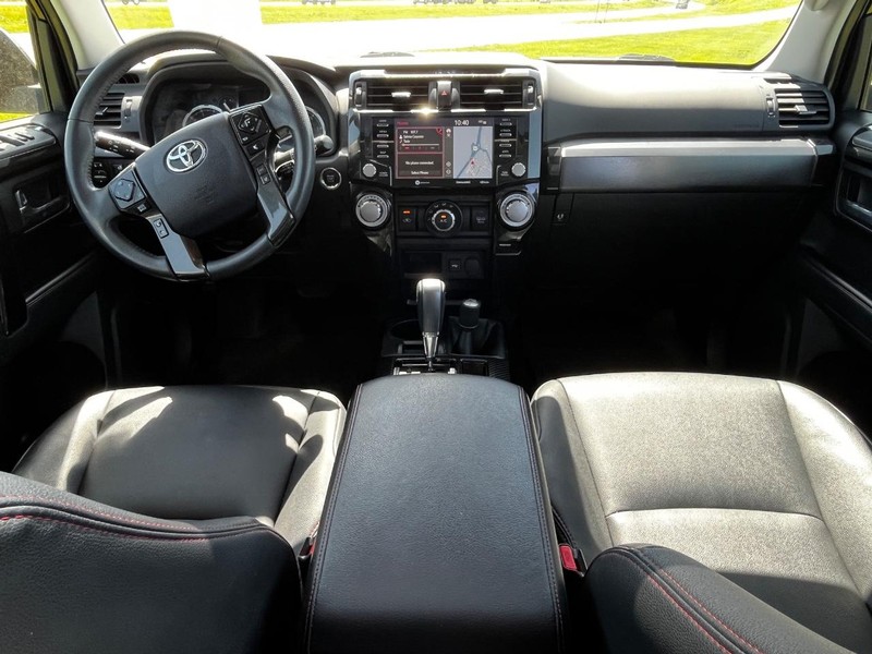 Toyota 4Runner Vehicle Image 12