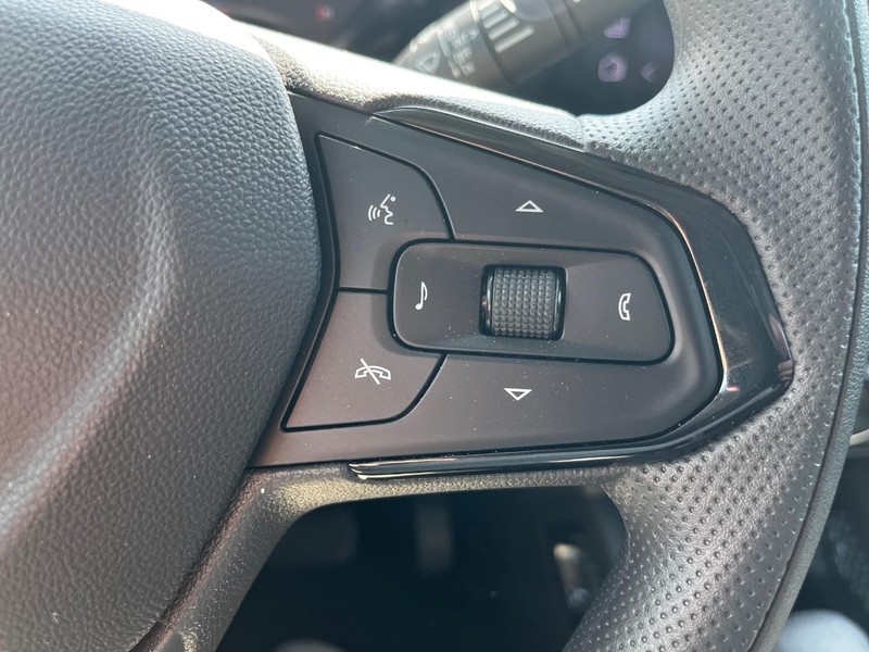 Chevrolet TrailBlazer Vehicle Image 11