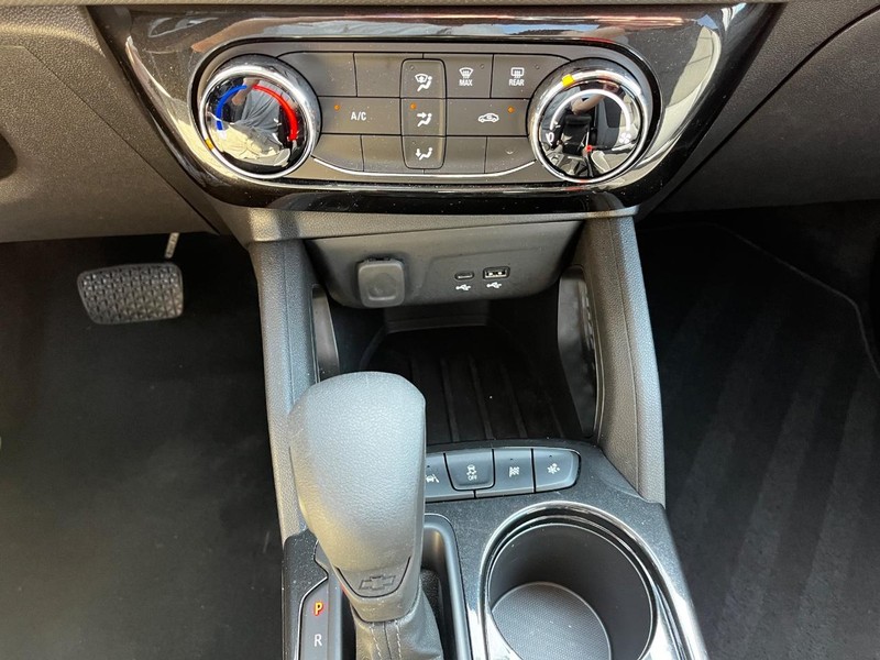 Chevrolet TrailBlazer Vehicle Image 13