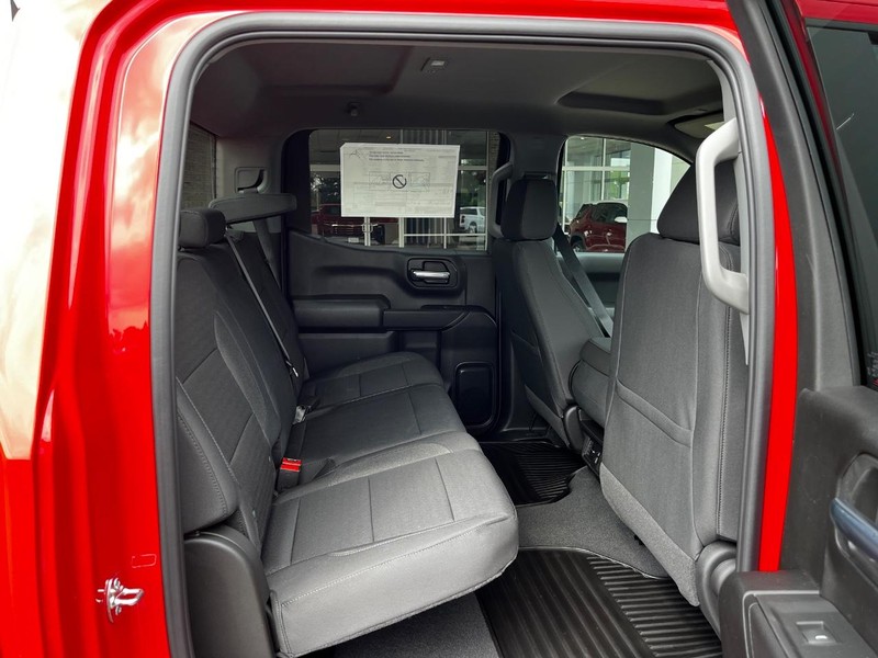Chevrolet Silverado 1500 Vehicle Image 04