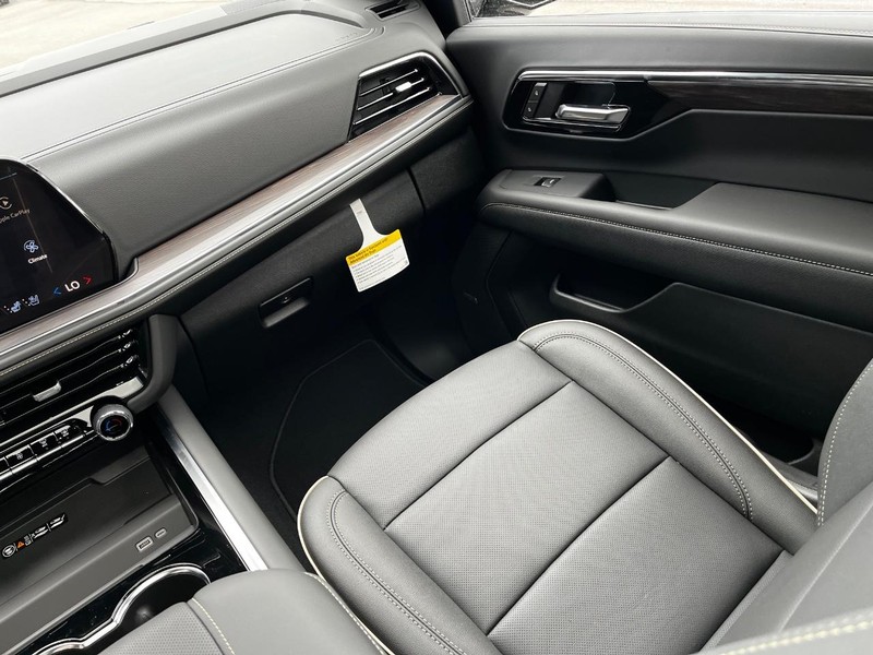 Chevrolet Tahoe Vehicle Image 10