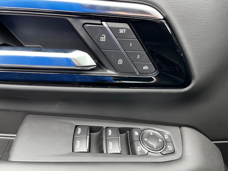 Chevrolet Tahoe Vehicle Image 11