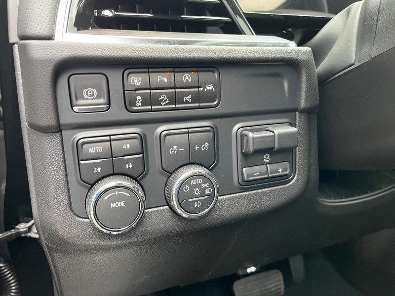 Chevrolet Tahoe Vehicle Image 13