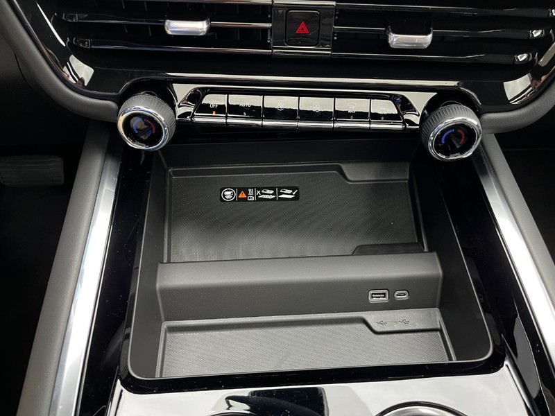 Chevrolet Tahoe Vehicle Image 17