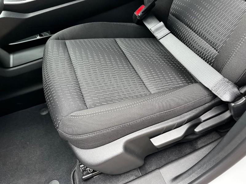 Chevrolet Equinox Vehicle Image 09