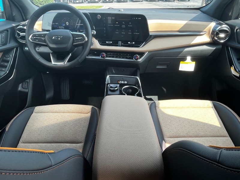 Chevrolet Equinox Vehicle Image 05