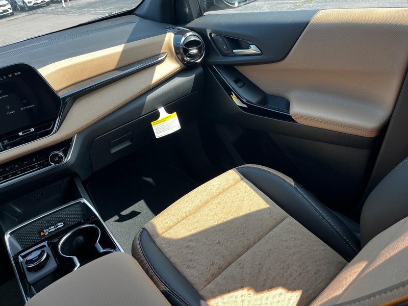 Chevrolet Equinox Vehicle Image 07