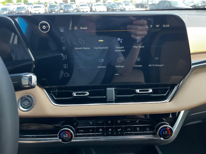 Chevrolet Equinox Vehicle Image 14