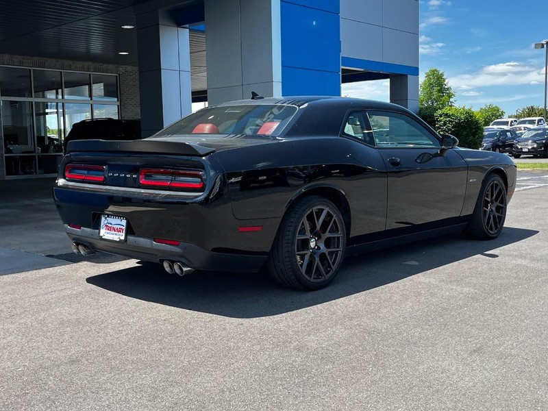 Dodge Challenger Vehicle Image 03