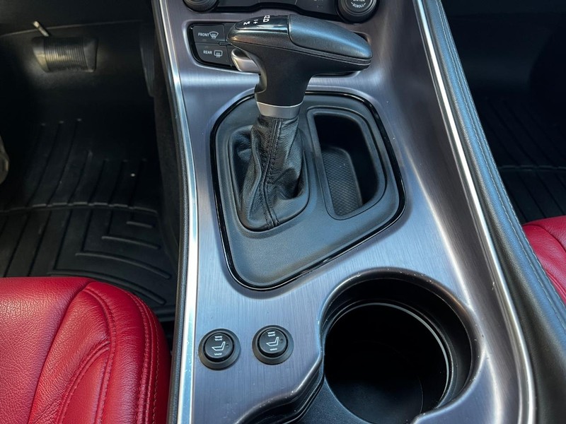 Dodge Challenger Vehicle Image 15