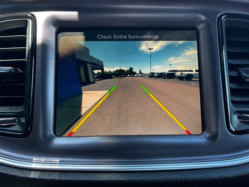 Dodge Challenger Vehicle Image 18