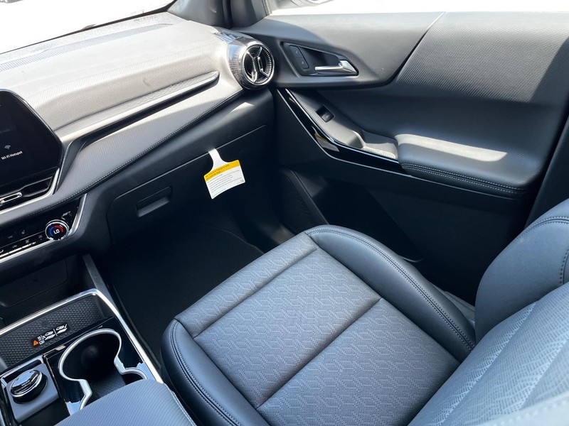 Chevrolet Equinox Vehicle Image 07