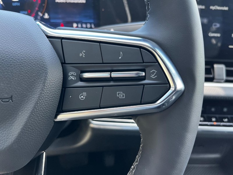 Chevrolet Equinox Vehicle Image 11