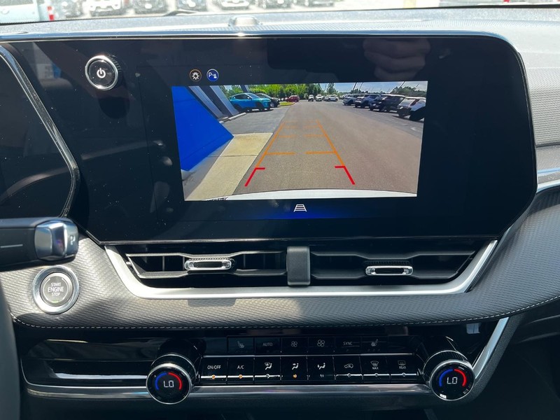 Chevrolet Equinox Vehicle Image 15
