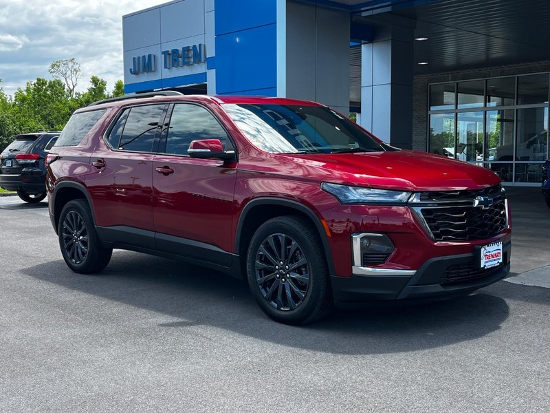 Chevrolet Traverse Vehicle Image 02