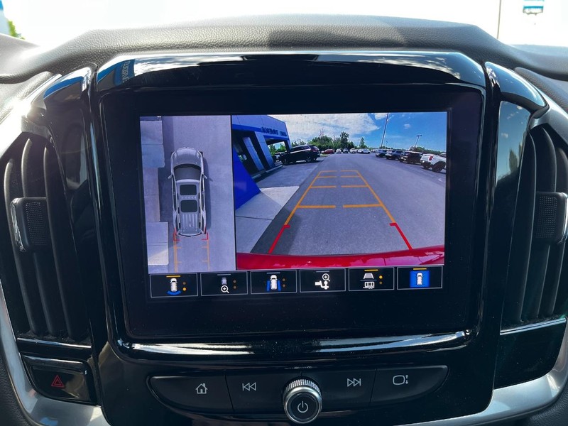 Chevrolet Traverse Vehicle Image 24