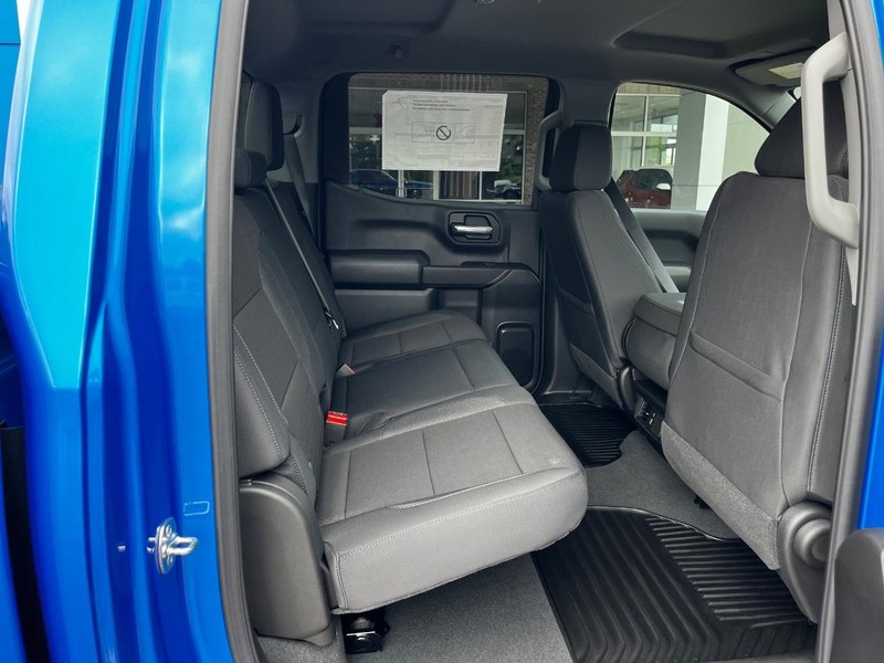 Chevrolet Silverado 1500 Vehicle Image 04