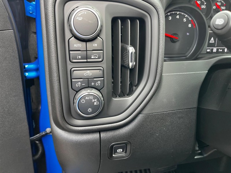 Chevrolet Silverado 1500 Vehicle Image 10