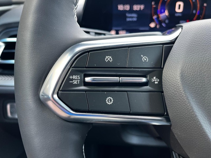Chevrolet Traverse Vehicle Image 12