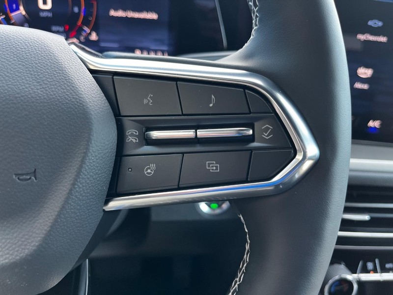 Chevrolet Traverse Vehicle Image 13