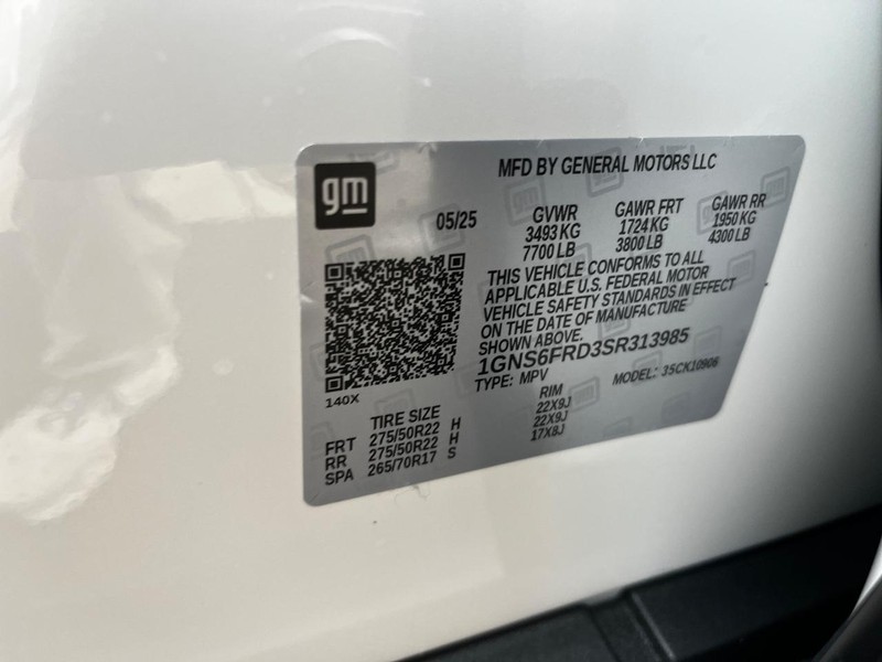 Chevrolet Suburban Vehicle Image 20