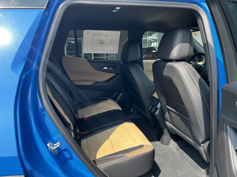 Chevrolet Equinox Vehicle Image 04