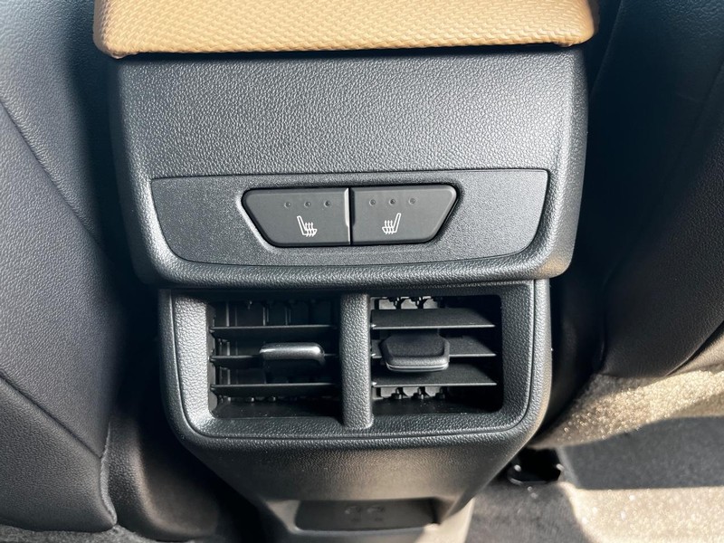 Chevrolet Equinox Vehicle Image 05
