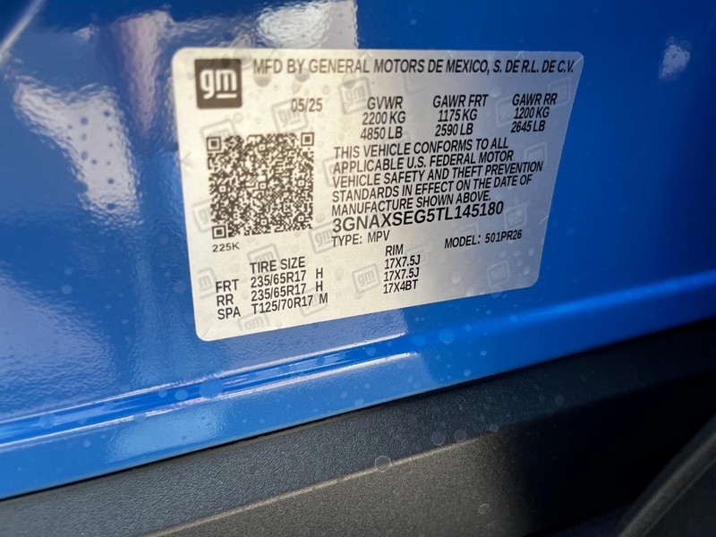 Chevrolet Equinox Vehicle Image 17