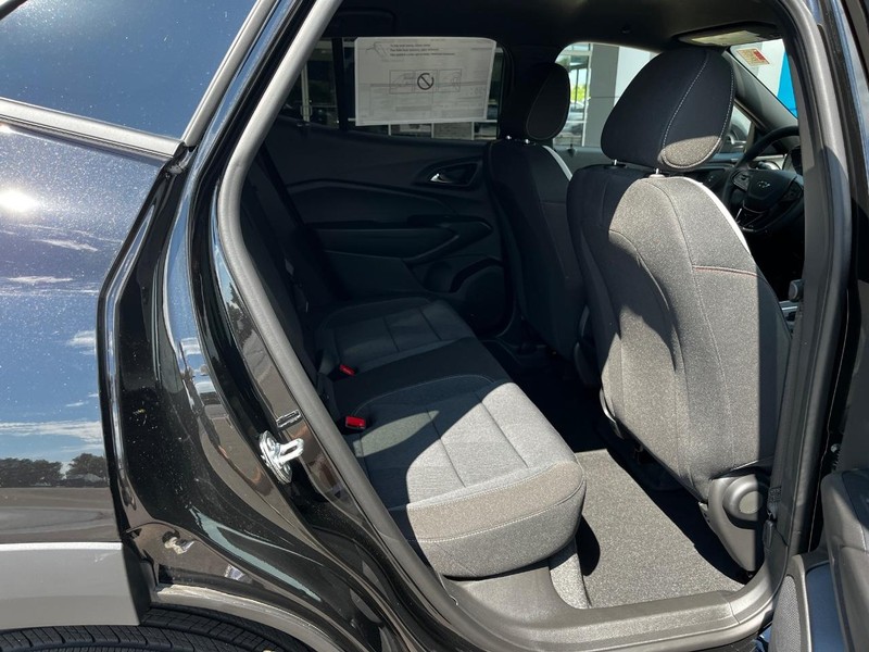 Chevrolet Trax Vehicle Image 04