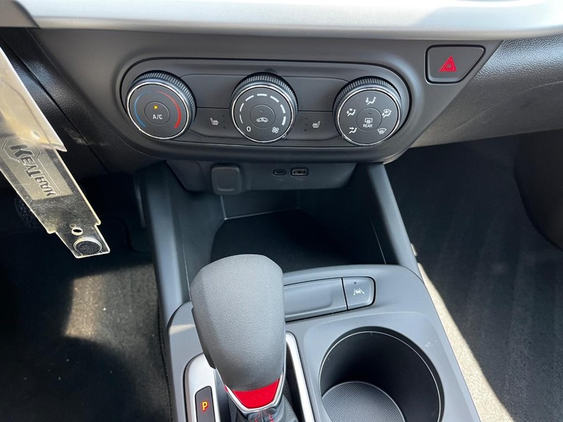 Chevrolet Trax Vehicle Image 13