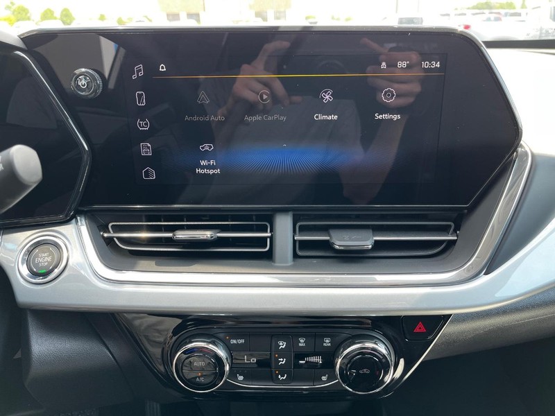Chevrolet Trax Vehicle Image 14