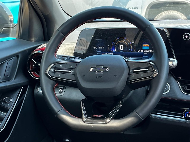 Chevrolet Equinox Vehicle Image 13