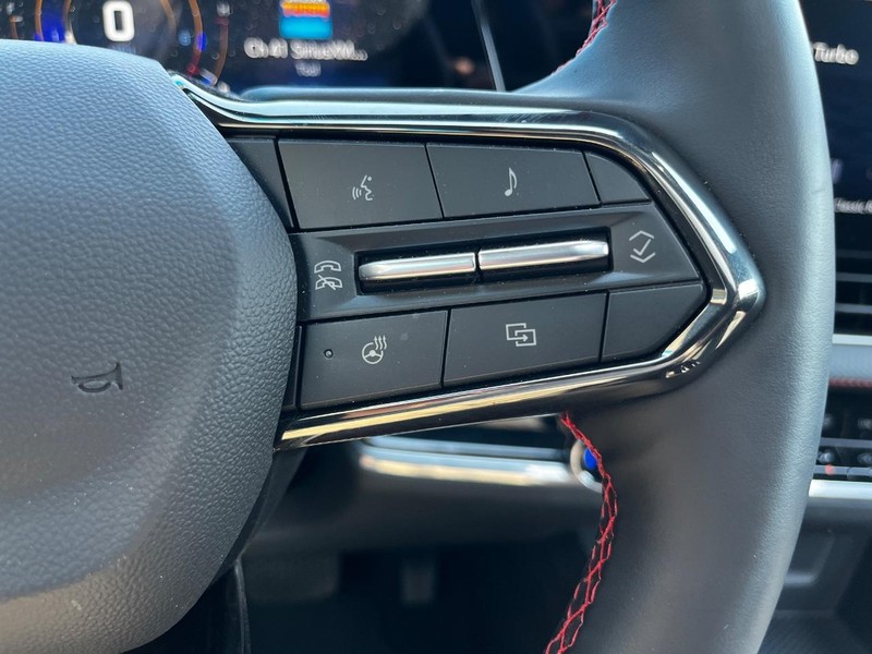 Chevrolet Equinox Vehicle Image 18