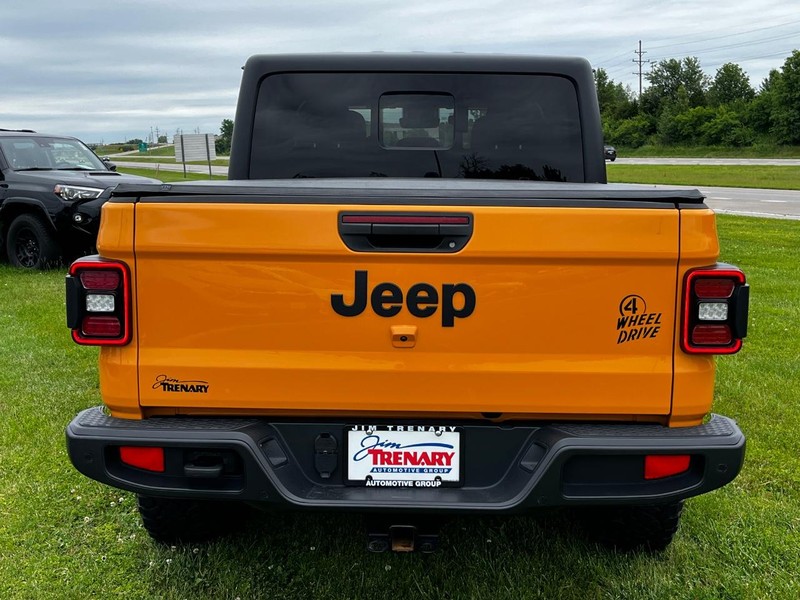 Jeep Gladiator Vehicle Image 04