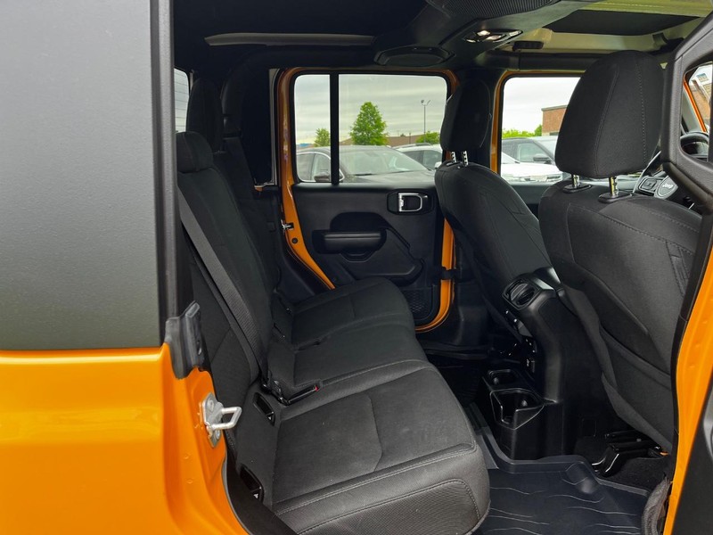 Jeep Gladiator Vehicle Image 10