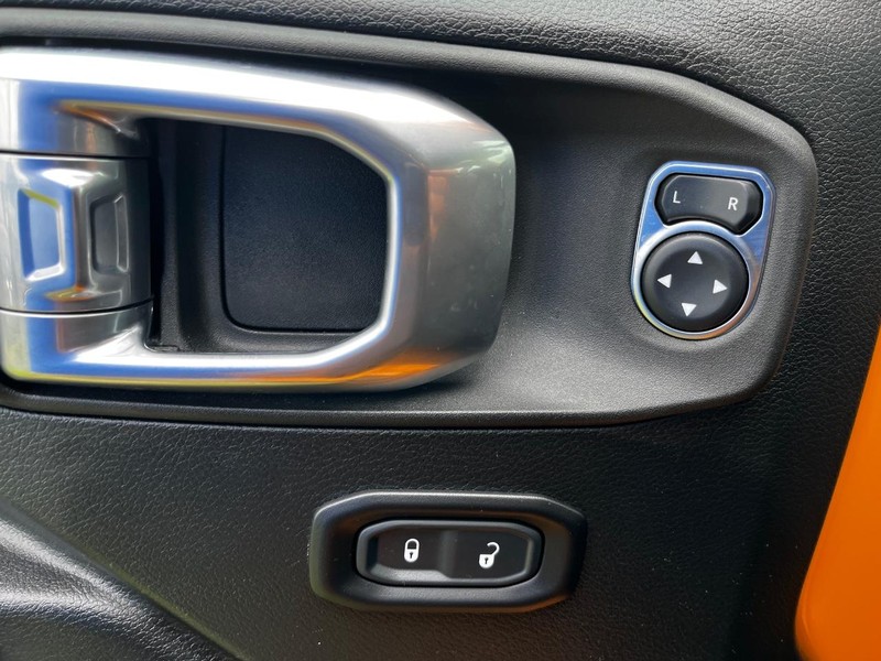 Jeep Gladiator Vehicle Image 14