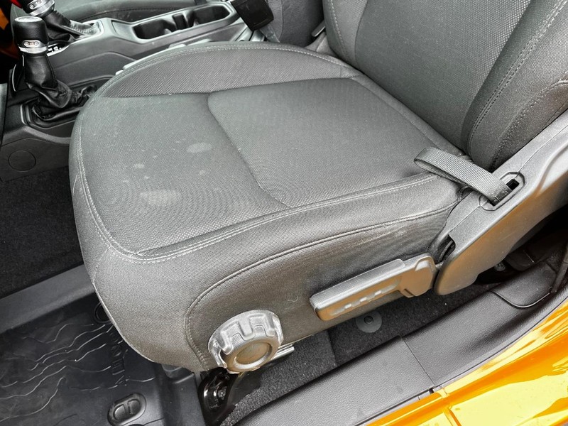 Jeep Gladiator Vehicle Image 15