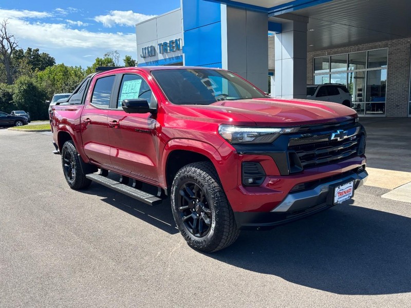 Chevrolet Colorado Vehicle Image 02