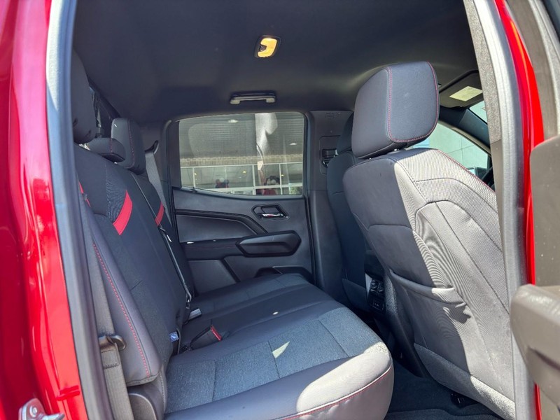 Chevrolet Colorado Vehicle Image 05