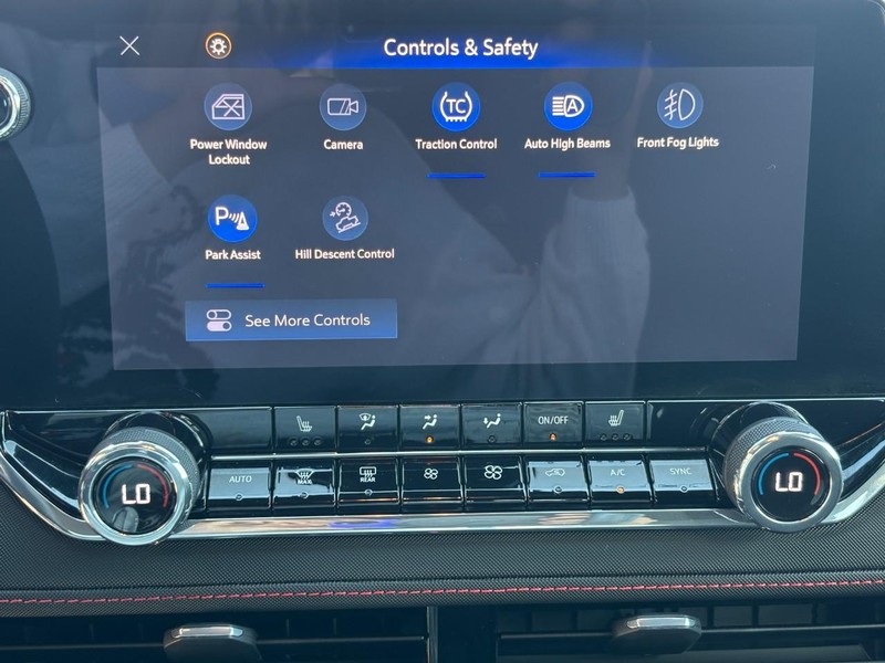 Chevrolet Colorado Vehicle Image 15