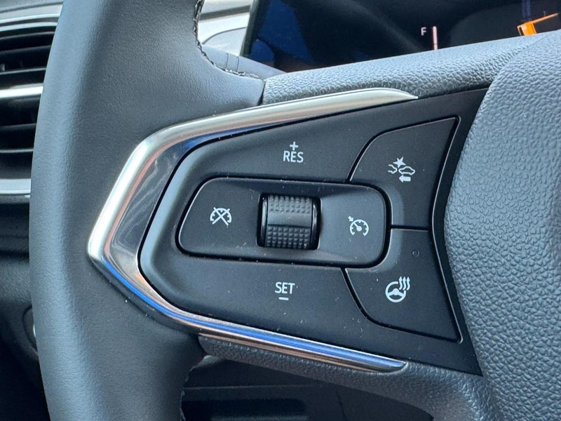 Chevrolet TrailBlazer Vehicle Image 11