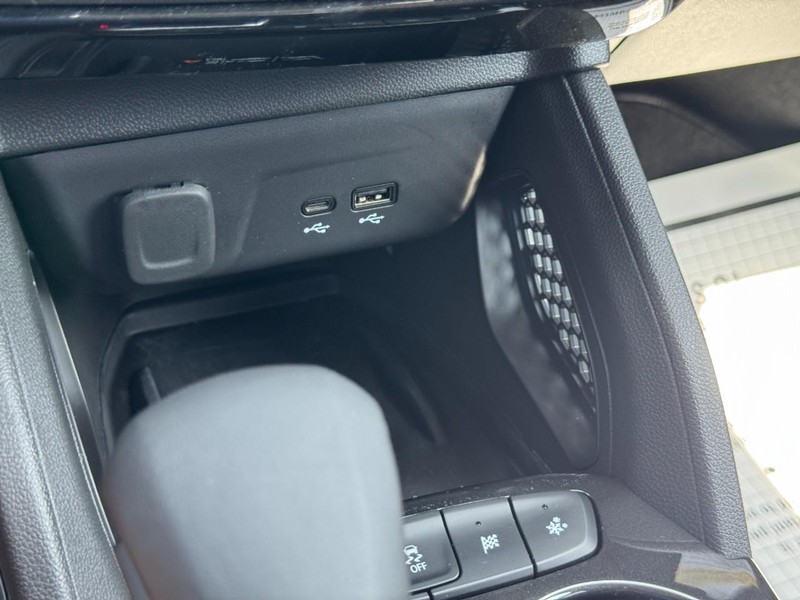 Chevrolet TrailBlazer Vehicle Image 14