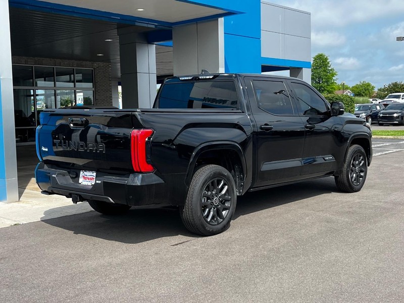 Toyota Tundra 4WD Vehicle Image 03