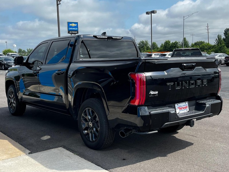 Toyota Tundra 4WD Vehicle Image 06