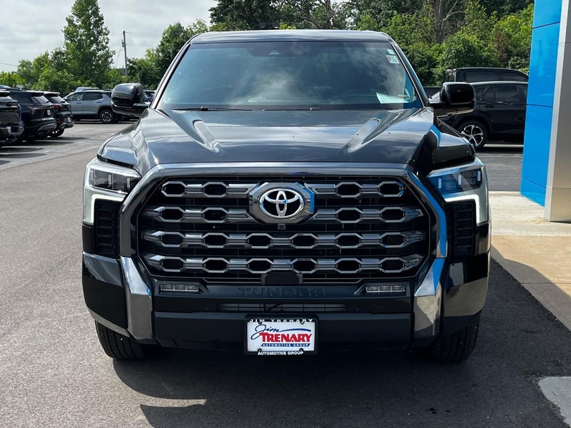 Toyota Tundra 4WD Vehicle Image 09